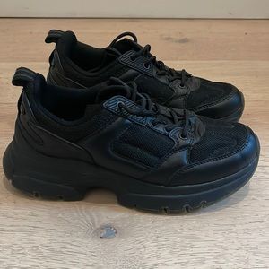 Zara Black Sneakers